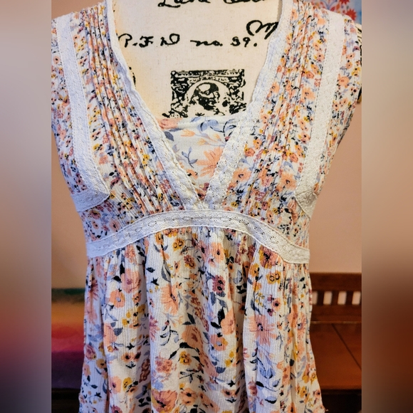 Free Francesca's Collections Blue Rain Quincy Floral Crochet Blouse, Boho, S - Picture 5 of 14